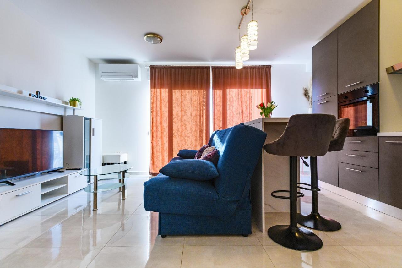 Holiday Apartment Zadar - With Summer Balcony And Parking Kültér fotó